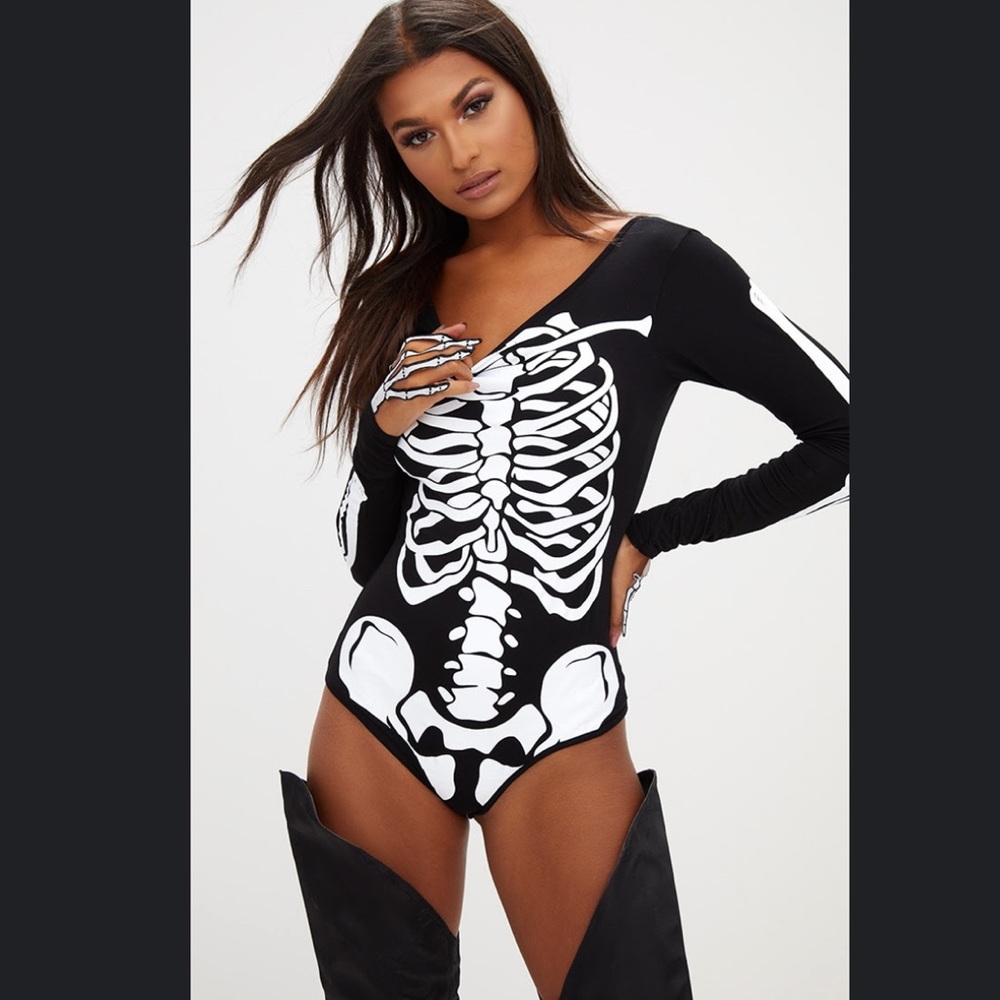 Prettylittlething skeleton bodysuit